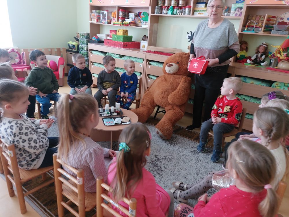 prevencine-veikla:-,,vaistai-–-ne-saldainiai.-atsargiai!”-seduvos-lopselio-darzelio-,,liutuku“-grupeje